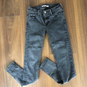 Black 710 Super Skinny Levi's - Size 26